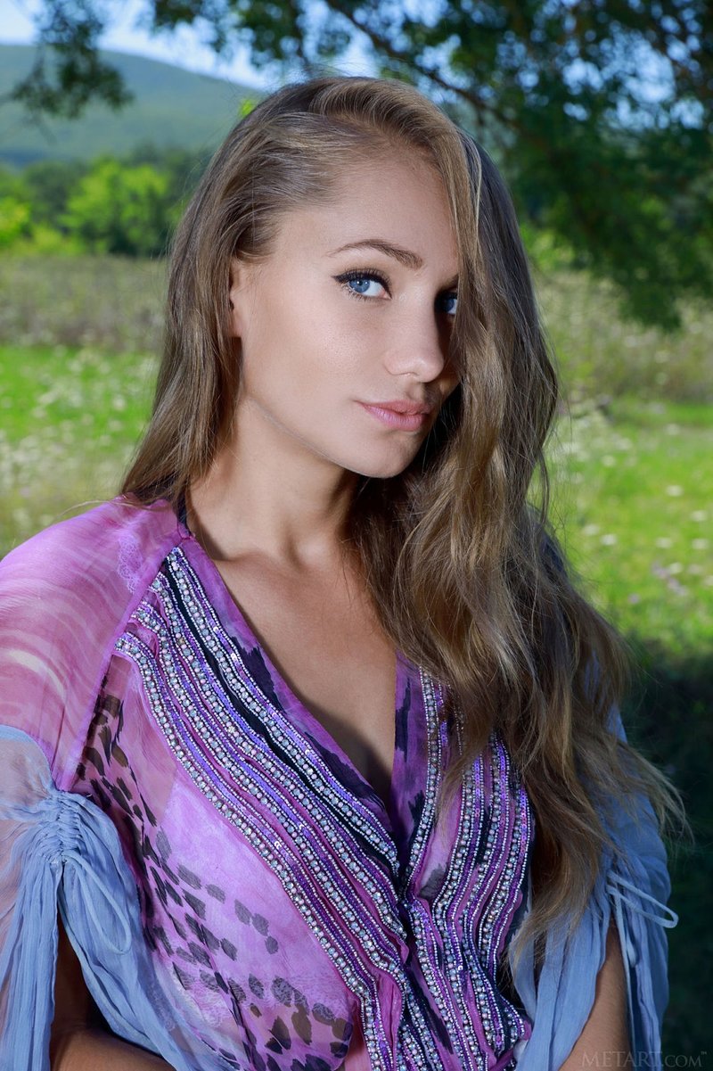 Елена, 22 года, 0 размер груди